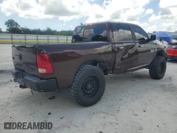 2015 Ram 1500 Big Horn z VIN 1C6RR7LT6FS745206, wystawiony jako Copart lot #65537485 z przebiegiem 108 464 mil mil oraz Szkoda całkowita • Salvage title. Historia ofert i sprzedaży dostępna na DreamBid. Obrazek 3.