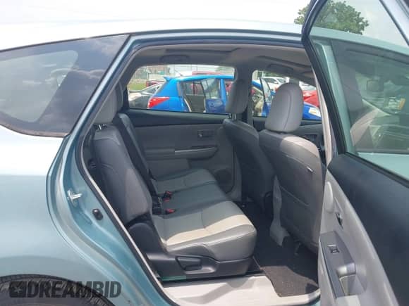 2015 Toyota Prius Two z VIN JTDZN3EUXFJ034651, wystawiony jako IAAI lot #42388053 z przebiegiem 149 044 mil mil oraz . Historia ofert i sprzedaży dostępna na DreamBid. Obrazek 8.