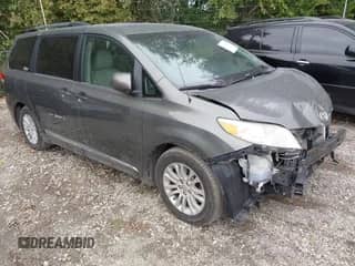 2012 Toyota Sienna XLE with VIN 5TDYK3DC0CS229184, listed as a IAAI auction lot 43523305 with 206,407 mi miles and . Bid and sale history available at DreamBid. Image 1.