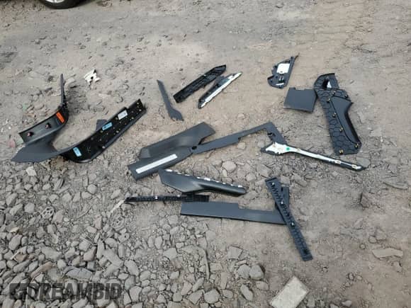 2021 Chevrolet Tahoe Premier with VIN 1GNSKSKD4MR293151, listed as a Copart auction lot 84629825 with 96,927 mi miles and Salvage title. Bid and sale history available at DreamBid. Image 13.