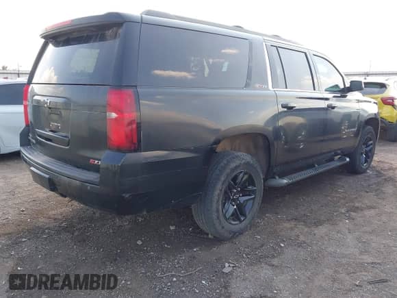 2019 Chevrolet Suburban LT z VIN 1GNSKHKC7KR200369, wystawiony jako IAAI lot #43223036 z przebiegiem Nie podano mil oraz . Historia ofert i sprzedaży dostępna na DreamBid. Obrazek 4.