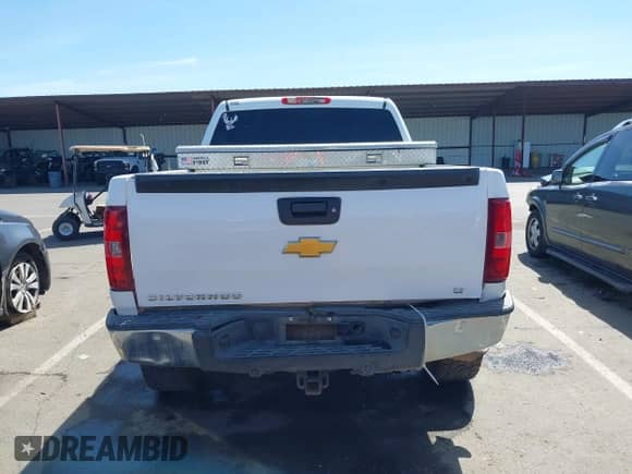 2013 Chevrolet Silverado 1500 LT z VIN 3GCPKSE73DG330355, wystawiony jako IAAI lot #42241946 z przebiegiem Nie podano mil oraz . Historia ofert i sprzedaży dostępna na DreamBid. Obrazek 15.