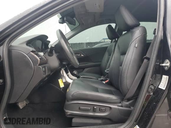 2017 Honda Accord Touring with VIN 1HGCR3F96HA044179, listed as a Copart auction lot 71496005 with 43,569 mi miles and Salvage title. Bid and sale history available at DreamBid. Image 7.