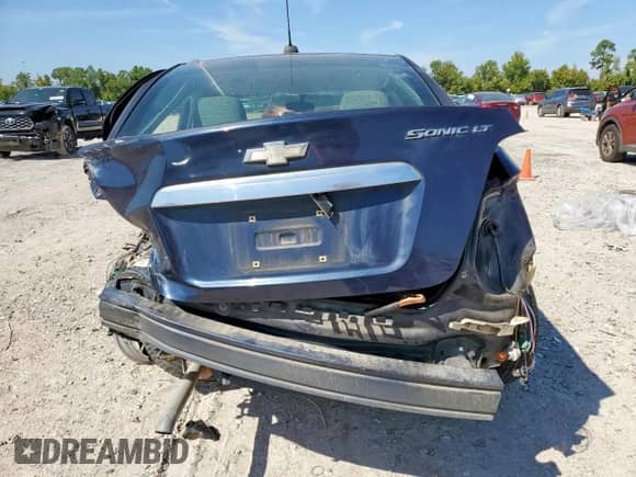 2015 Chevrolet Sonic LT with VIN 1G1JC5SHXF4157086, listed as a Copart auction lot 81897835 with 162,985 mi miles and Salvage title. Bid and sale history available at DreamBid. Image 6.