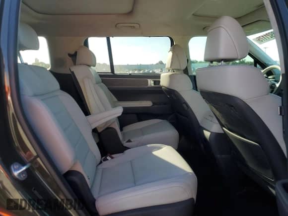 2025 Hyundai Santa Fe Calligraphy с VIN 5NMP54G17SH045753, выставлен на аукционе Copart как лот 68921175 с пробегом 10 067 миль миль и Списание • Salvage title. История ставок и продаж доступна на DreamBid. Изображение 11.