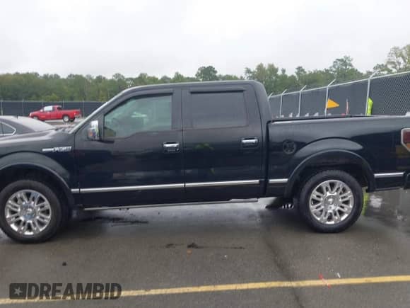 2009 Ford F-150 XL с VIN 1FTPW12V39FA49943, выставлен на аукционе IAAI как лот 43330263 с пробегом 332 635 миль миль и . История ставок и продаж доступна на DreamBid. Изображение 15.