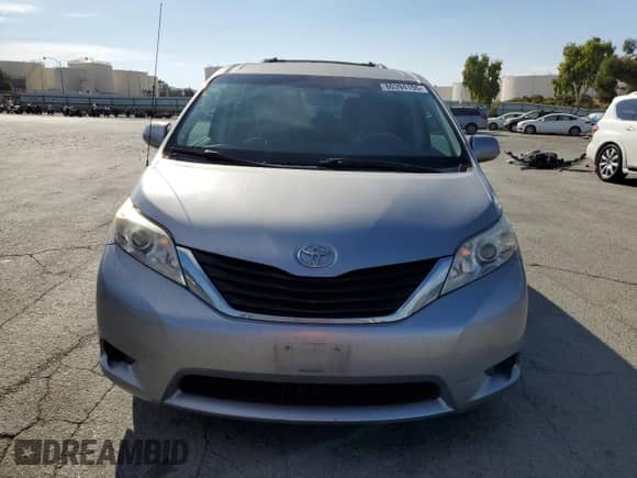 2013 Toyota Sienna LE AAS with VIN 5TDKK3DC7DS349751, listed as a Copart auction lot 80394155 with 145,235 mi miles and Salvage title. Bid and sale history available at DreamBid. Image 5.