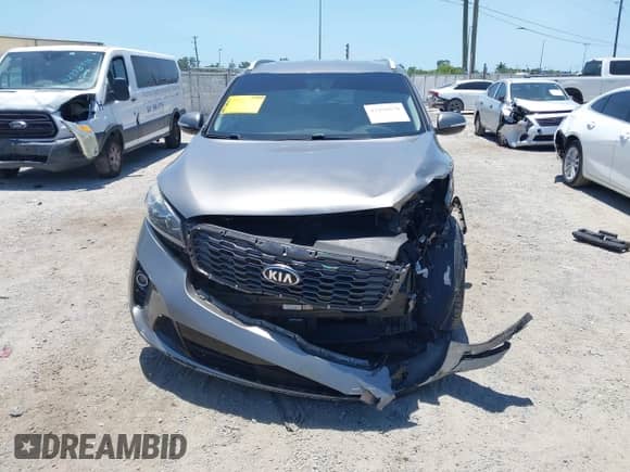 2019 Kia Sorento EX with VIN 5XYPH4A52KG472996, listed as a IAAI auction lot 42292670 with 120,767 mi miles and . Bid and sale history available at DreamBid. Image 6.