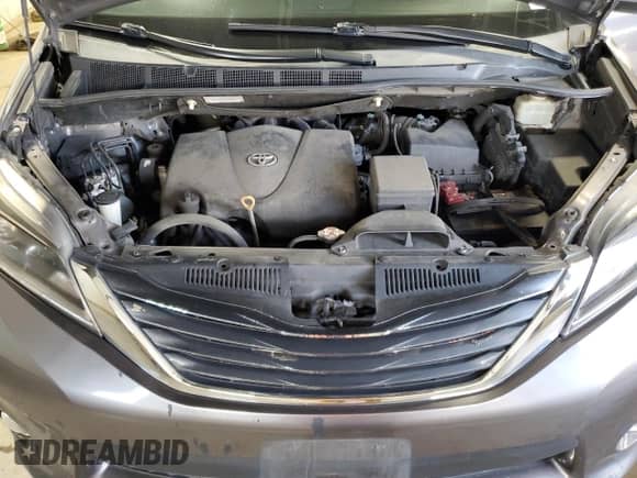 2017 Toyota Sienna SE with VIN 5TDXZ3DC7HS825200, listed as a Copart auction lot 70044905 with 221,114 mi miles and Salvage title. Bid and sale history available at DreamBid. Image 12.