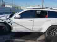 2017 Jeep Grand Cherokee SRT z VIN 1C4RJFDJ7HC600227, wystawiony jako IAAI lot #41390600 z przebiegiem 96 841 mil mil oraz . Historia ofert i sprzedaży dostępna na DreamBid. Obrazek 15.