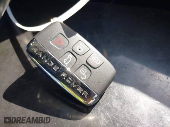 2015 Land Rover Range Rover Sport HSE z VIN SALWG2VFXFA539008, wystawiony jako IAAI lot #40314423 z przebiegiem 81 555 mil mil oraz . Historia ofert i sprzedaży dostępna na DreamBid. Obrazek 11.