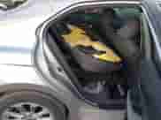 2020 Toyota Camry LE z VIN 4T1C11AK2LU354305, wystawiony jako IAAI lot #43511081 z przebiegiem 125 215 mil mil oraz . Historia ofert i sprzedaży dostępna na DreamBid. Obrazek 8.