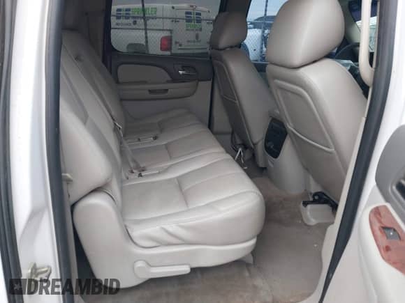 2013 Chevrolet Suburban LT с VIN 1GNSCJE05DR147101, выставлен на аукционе IAAI как лот 42336950 с пробегом 147 429 миль миль и . История ставок и продаж доступна на DreamBid. Изображение 8.