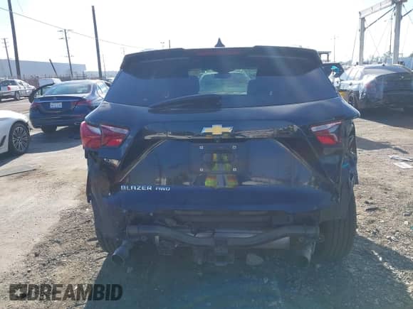 2020 Chevrolet Blazer LT с VIN 3GNKBJRS4LS545944, выставлен на аукционе IAAI как лот 42670500 с пробегом 75 844 миль миль и . История ставок и продаж доступна на DreamBid. Изображение 17.