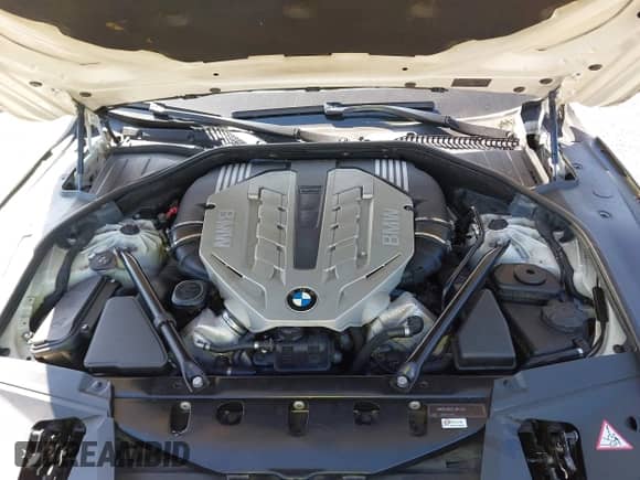 2009 BMW 7 Series 750Li с VIN WBAKB83549CY59299, выставлен на аукционе IAAI как лот 42040718 с пробегом 129 236 миль миль и . История ставок и продаж доступна на DreamBid. Изображение 10.