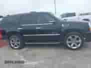 2013 Cadillac Escalade Luxury с VIN 1GYS3BEFXDR127777, выставлен на аукционе IAAI как лот 42390040 с пробегом 206 852 миль миль и . История ставок и продаж доступна на DreamBid. Изображение 13.