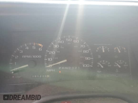 1996 Chevrolet Silverado 1500 with VIN 1GCEK19R6TE153206, listed as a Copart auction lot 87461105 with 251,238 mi miles and Salvage title. Bid and sale history available at DreamBid. Image 9.