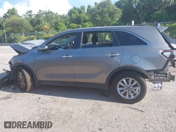 2019 Kia Sorento L с VIN 5XYPG4A32KG551103, выставлен на аукционе IAAI как лот 42717386 с пробегом 134 270 миль миль и . История ставок и продаж доступна на DreamBid. Изображение 14.