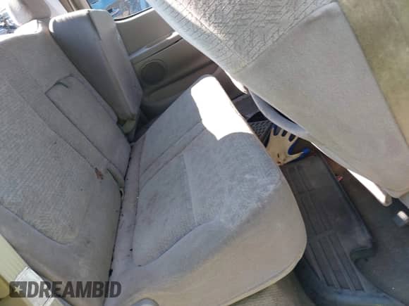 2002 Toyota Tundra Limited z VIN 5TBRT38152S228887, wystawiony jako IAAI lot #43129902 z przebiegiem Nie podano mil oraz . Historia ofert i sprzedaży dostępna na DreamBid. Obrazek 8.