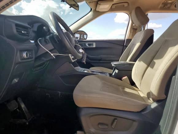 2020 Ford Explorer z VIN 1FMSK7BHXLGD15880, wystawiony jako Copart lot #62915305 z przebiegiem 66 484 mil mil oraz Szkoda całkowita • Salvage title. Historia ofert i sprzedaży dostępna na DreamBid. Obrazek 7.