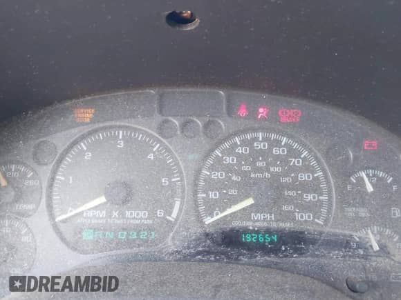 1999 Chevrolet Blazer LS z VIN 1GNDT13W8X2207479, wystawiony jako IAAI lot #42598356 z przebiegiem 192 654 mil mil oraz . Historia ofert i sprzedaży dostępna na DreamBid. Obrazek 7.