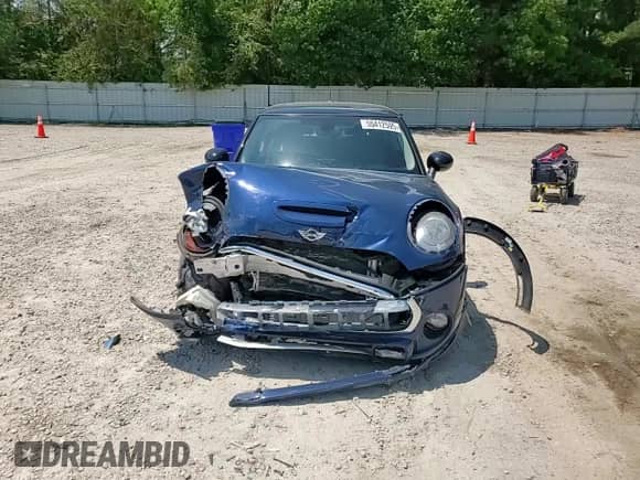 2015 MINI Hardtop S с VIN WMWXP7C54FT740648, выставлен на аукционе Copart как лот 55412595 с пробегом 51 810 миль миль и Списание • Salvage title. История ставок и продаж доступна на DreamBid. Изображение 13.