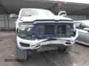 2021 Ram 1500 Big Horn z VIN 1C6SRFFT9MN598009, wystawiony jako IAAI lot #42442713 z przebiegiem 113 784 mil mil oraz . Historia ofert i sprzedaży dostępna na DreamBid. Obrazek 12.
