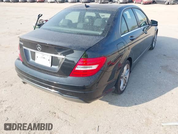 2014 Mercedes-Benz C 250 Sport with VIN WDDGF4HB0EA960873, listed as a IAAI auction lot 43525113 with 93,094 mi miles and . Bid and sale history available at DreamBid. Image 4.