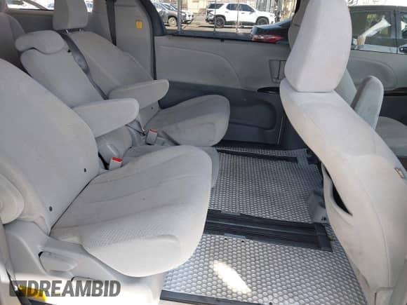 2012 Toyota Sienna LE AAS with VIN 5TDKK3DC9CS274467, listed as a IAAI auction lot 43309620 with 258,543 mi miles and . Bid and sale history available at DreamBid. Image 8.