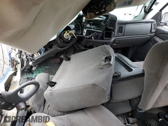 2007 Chevrolet Silverado 1500HD LT1 z VIN 1GCGC13U17F149812, wystawiony jako Copart lot #78827034 z przebiegiem Nie podano mil oraz Nie do naprawy • Non repairable. Historia ofert i sprzedaży dostępna na DreamBid. Obrazek 8.