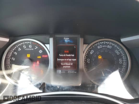 2022 Toyota Tacoma SR5 with VIN 3TYAZ5CNXNT016472, listed as a Copart auction lot 64419425 with 45,643 mi miles and Salvage title. Bid and sale history available at DreamBid. Image 9.