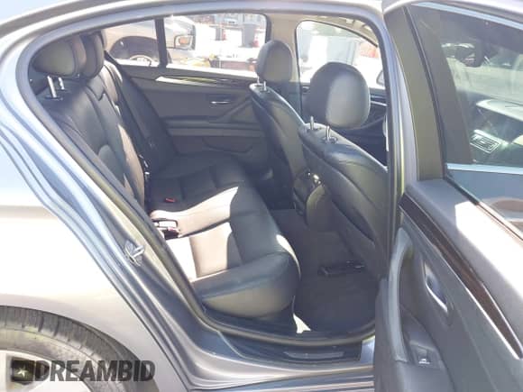 2016 BMW 5 Series 535i с VIN WBA5B1C51GG551064, выставлен на аукционе IAAI как лот 43211150 с пробегом 117 518 миль миль и . История ставок и продаж доступна на DreamBid. Изображение 8.