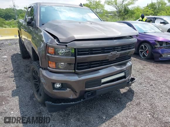 2016 Chevrolet Silverado 2500HD LT z VIN 1GC2KVEG4GZ284437, wystawiony jako IAAI lot #42702772 z przebiegiem 152 182 mil mil oraz . Historia ofert i sprzedaży dostępna na DreamBid. Obrazek 20.