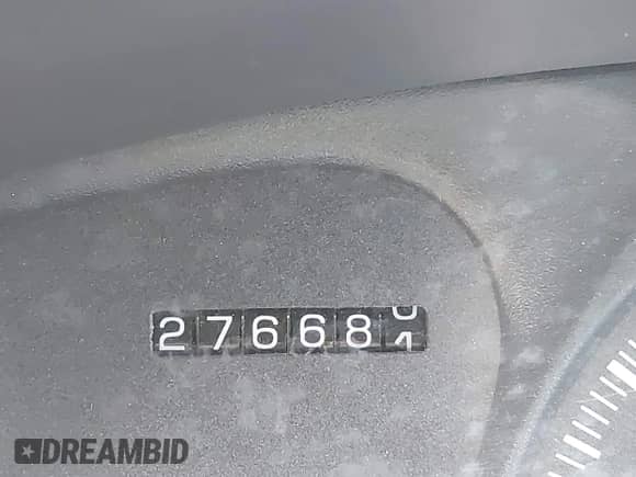 1999 Chevrolet Venture z VIN 1GNDX03E6XD153951, wystawiony jako IAAI lot #42281997 z przebiegiem 276 681 mil mil oraz . Historia ofert i sprzedaży dostępna na DreamBid. Obrazek 7.