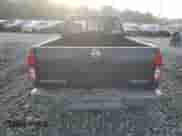 2010 Nissan Frontier SE z VIN 1N6AD0CW9AC433256, wystawiony jako Copart lot #64661135 z przebiegiem 132 223 mil mil oraz Szkoda całkowita • Salvage title. Historia ofert i sprzedaży dostępna na DreamBid. Obrazek 6.