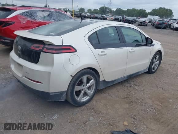 2012 Chevrolet Volt с VIN 1G1RB6E48CU103172, выставлен на аукционе IAAI как лот 43052553 с пробегом 337 652 миль миль и . История ставок и продаж доступна на DreamBid. Изображение 4.