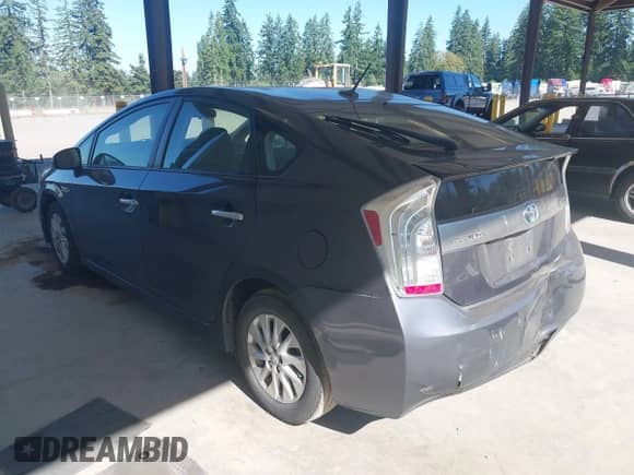 2014 Toyota Prius z VIN JTDKN3DP6E3054069, wystawiony jako IAAI lot #42736959 z przebiegiem 135 191 mil mil oraz . Historia ofert i sprzedaży dostępna na DreamBid. Obrazek 3.