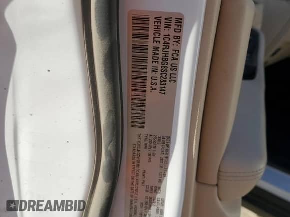 2025 Jeep Grand Cherokee Limited с VIN 1C4RJHBG8SC283147, выставлен на аукционе Copart как лот 50375325 с пробегом 9 363 миль миль и Списание • Salvage title. История ставок и продаж доступна на DreamBid. Изображение 13.