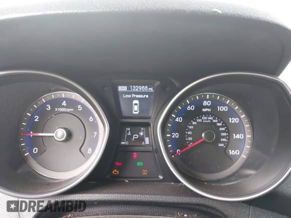 2016 Hyundai Elantra z VIN KMHD35LH4GU263548, wystawiony jako IAAI lot #43259370 z przebiegiem 132 988 mil mil oraz . Historia ofert i sprzedaży dostępna na DreamBid. Obrazek 7.