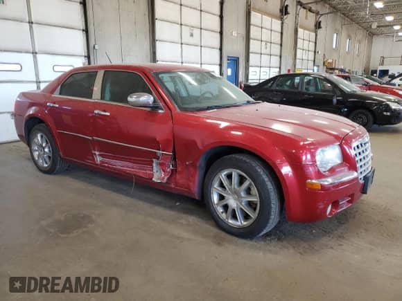 2008 Chrysler 300 C с VIN 2C3LK63H88H120880, выставлен на аукционе Copart как лот 56053385 с пробегом 187 257 миль миль и Списание • Salvage title. История ставок и продаж доступна на DreamBid. Изображение 4.