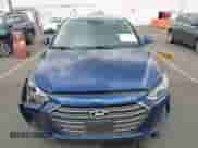 2017 Hyundai Elantra SE z VIN 5NPD84LF6HH041555, wystawiony jako IAAI lot #42277973 z przebiegiem 141 830 mil mil oraz . Historia ofert i sprzedaży dostępna na DreamBid. Obrazek 12.