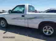 2003 Chevrolet S-10 LS с VIN 1GCCS14X538184510, выставлен на аукционе IAAI как лот 42168160 с пробегом 163 838 миль миль и . История ставок и продаж доступна на DreamBid. Изображение 14.