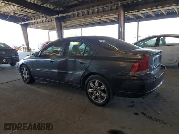 2005 Volvo S60 с VIN YV1RS592952428884, выставлен на аукционе Copart как лот 64216895 с пробегом 118 097 миль миль и Списание • Salvage title. История ставок и продаж доступна на DreamBid. Изображение 2.