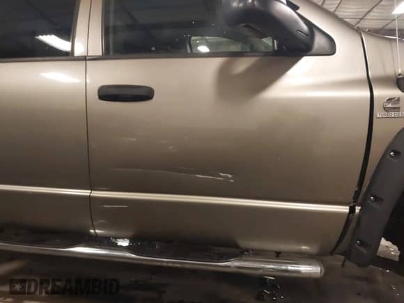 2008 Dodge 2500 SLT z VIN 3D7KS28A48G154445, wystawiony jako IAAI lot #41577967 z przebiegiem 223 161 mil mil oraz . Historia ofert i sprzedaży dostępna na DreamBid. Obrazek 19.