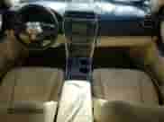 2015 Toyota Camry LE z VIN 4T4BF1FKXFR503561, wystawiony jako Copart lot #84808195 z przebiegiem 77 347 mil mil oraz Szkoda całkowita • Salvage title. Historia ofert i sprzedaży dostępna na DreamBid. Obrazek 8.