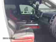 2022 Ram 1500 TRX z VIN 1C6SRFU97NN168472, wystawiony jako IAAI lot #42160696 z przebiegiem 13 695 mil mil oraz . Historia ofert i sprzedaży dostępna na DreamBid. Obrazek 5.