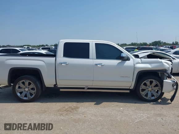 2018 GMC Sierra 1500 Denali с VIN 3GTU2PEJ4JG345941, выставлен на аукционе IAAI как лот 43113617 с пробегом 50 888 миль миль и . История ставок и продаж доступна на DreamBid. Изображение 13.