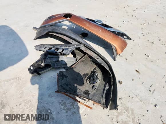 2015 Nissan Murano SV с VIN 5N1AZ2MG5FN235224, выставлен на аукционе Copart как лот 70231115 с пробегом 154 684 миль миль и Списание • Salvage title. История ставок и продаж доступна на DreamBid. Изображение 13.