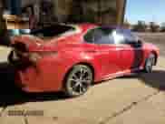 2019 Toyota Camry SE z VIN 4T1B11HK7KU249646, wystawiony jako Copart lot #80287225 z przebiegiem Nie podano mil oraz Szkoda całkowita • Salvage title. Historia ofert i sprzedaży dostępna na DreamBid. Obrazek 3.