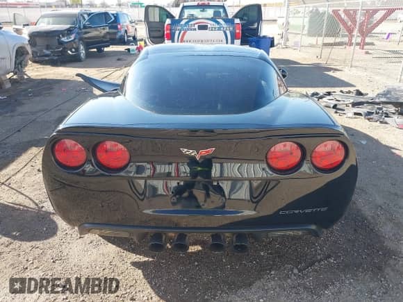 2006 Chevrolet Corvette Z06 с VIN 1G1YY26E565122108, выставлен на аукционе IAAI как лот 41718802 с пробегом Не указан миль и . История ставок и продаж доступна на DreamBid. Изображение 17.